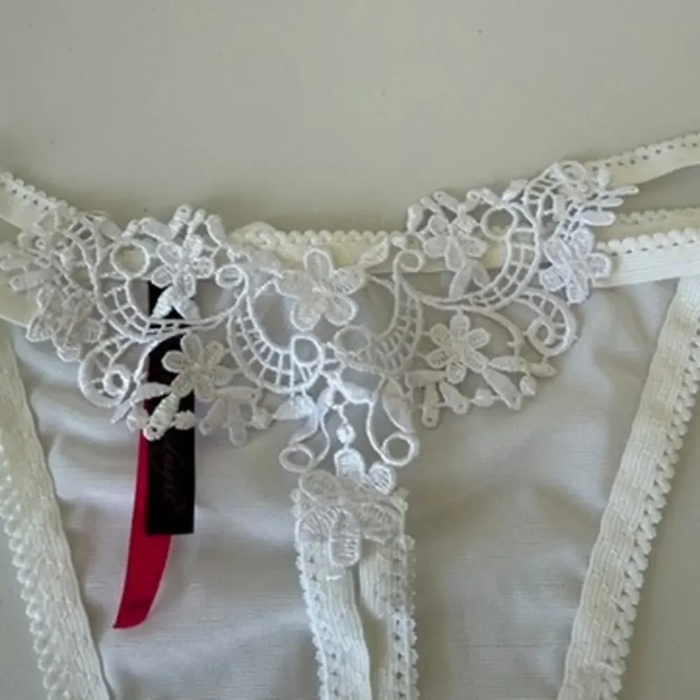 Seven 'til Midnight White Mesh & Floral Open Crotch Plus Thong Size 3X/4X NEW - Picture 7 of 9